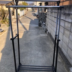 パイプハンガーの画像