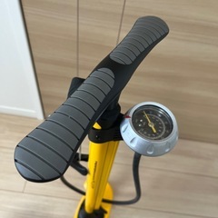 イエロー　フロアポンプ PERFORMANCE PUMP 空気入れ　ロードバイクの画像
