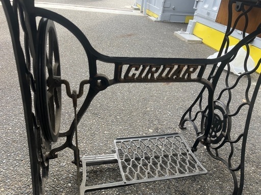 【レア】CIRDARレトロ皮革加工用ミシン　土台部分のみ