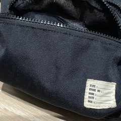 GLOBAL WORKショルダーバッグの画像