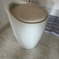 【無料、3/15受け渡し限定】　収納付きチェアー