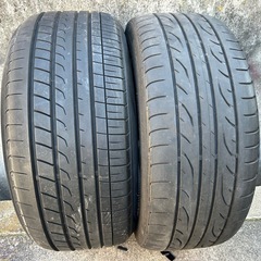 245/40/19タイヤ
の画像