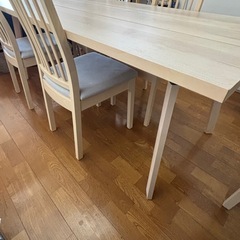 【値下げしました】IKEA 82,990円相当　テーブル・チェア4脚セットの画像