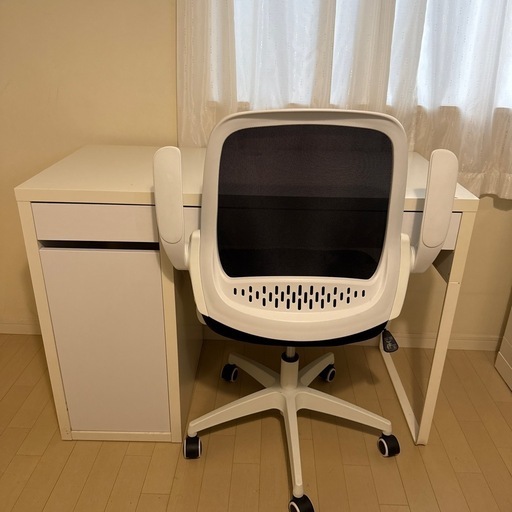 IKEA 学習机　MICKE ミッケ➕昇降機能付きイス