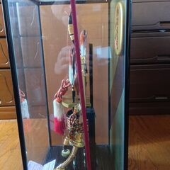 五月人形　破魔矢　ガラスケース入りの画像