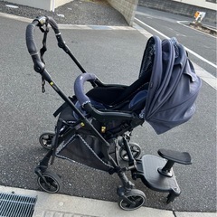 Pigeonベビーカーとステップ
の画像