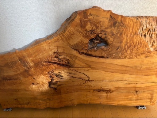 一枚板テーブル　栃（とち）