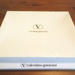 ＜未使用品＞総レースのテーブルクロス　Valentino Garavaniの画像
