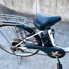 POMUMIE 26インチ 6段変速 中古 電動自転車 5.8Ah ホワイトの画像