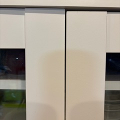 【3/22、23に引き取り可能な方】LOWYA ゴミ箱収納付き食器棚 の画像