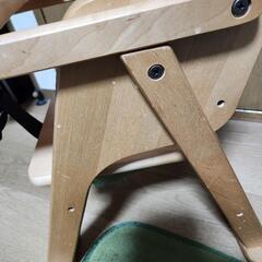 木製　子供椅子　テーブルありの画像