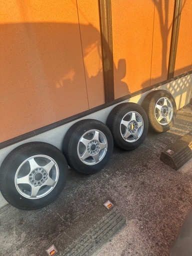 スタッドレスタイヤ(アルミホイール付き)