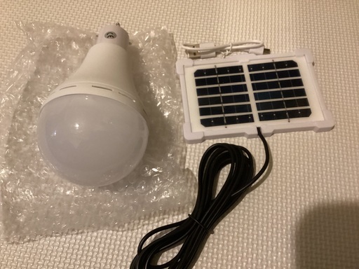 【新品未使用・動作確認済み】ソーラー充電ライト・災害備蓄・車内・室内・倉庫など用途様々