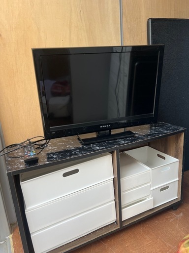(運搬費込)テレビとテレビ台