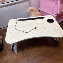 テーブル