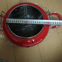 揚げ鍋の画像