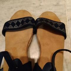 美品！フラットヒールサンダルの画像