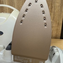 ◎東芝コードレスアイロンTA-F7JIK 低年式ですが美品ですの画像