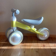 値下げ☆中古☆Dbikeミニ　三輪車　イエロー　黄色　室内のみ使用