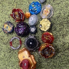【ジャンク品】ベイブレードの部品？