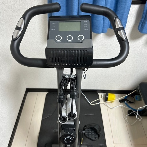 懸垂バー　バイクマシン　筋トレ器具