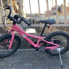 TREK16インチ　子供用自転車　補助輪、ベル付き