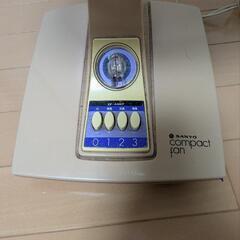 【値下げ】昭和世代の扇風機の画像