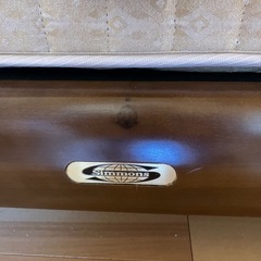 クィーンサイズ　ベッドの画像