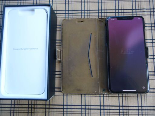 iPhone 11 pro max 256gb SIMフリー 中古 ミッドナイトグリーン イヤホン未使用 初期化済み