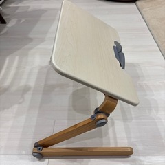 折りたためるミニデスクの画像