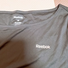 Reebok  レディース　スポーツウェア  ブラック　Mの画像