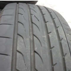 YOKOHAMA BluEarth 
タイヤ　225/60R18 2本セットの画像