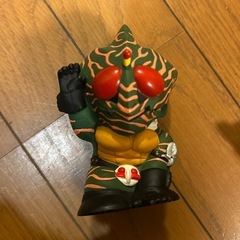 仮面ライダー、マジンガーZ 貯金箱の画像