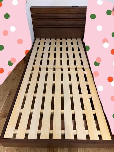 マイサカ家具　すのこベッド シングル コンセント
付き