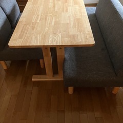 LOWYAのダイニングセット