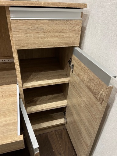 食器棚【即購入、受け取り日程が早い方優先にします】