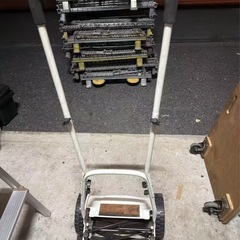 手動草刈り機