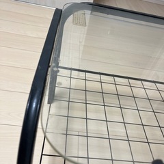 ガラステーブルの画像