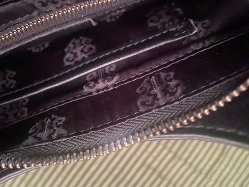 クロムハーツ CHROME HEARTS 黒いレザーショルダーバッグ