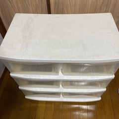 衣装ケース6多分今日まで