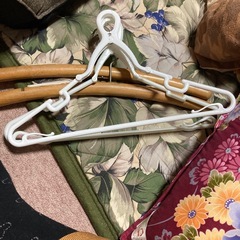 あげます！ハンガー50本くらいありますの画像