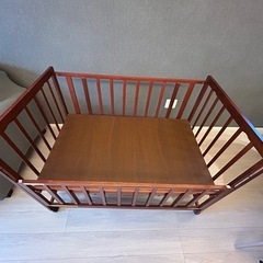 ベビーベッドの画像