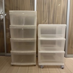 衣装ケース二つセット　引き取りで500円お支払いします