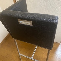 カウンターチェアーの画像