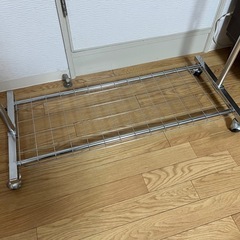 3/14まで【引取限定】ハンガーラックの画像