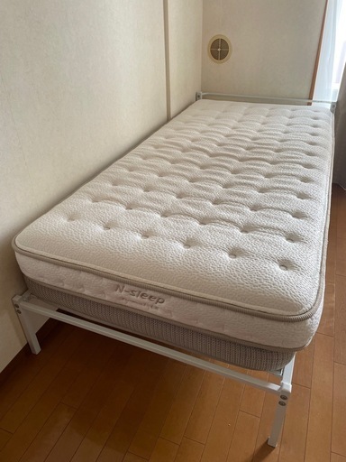シングルベッド