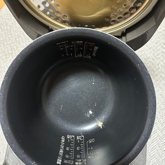 ZOJIRUSHI 象印 IH炊飯ジャー NP-VU10 5合炊き 炊飯器
の画像