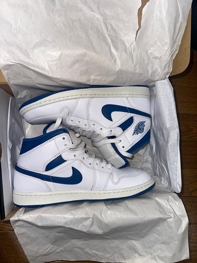 ナイキ　エアジョーダン　
NIKE AIR JORDAN 1 MID SE Industrial Blue 