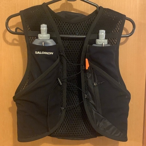 サロモン　トレランザック　一回使用。フラスク新品未開封。Mサイズ