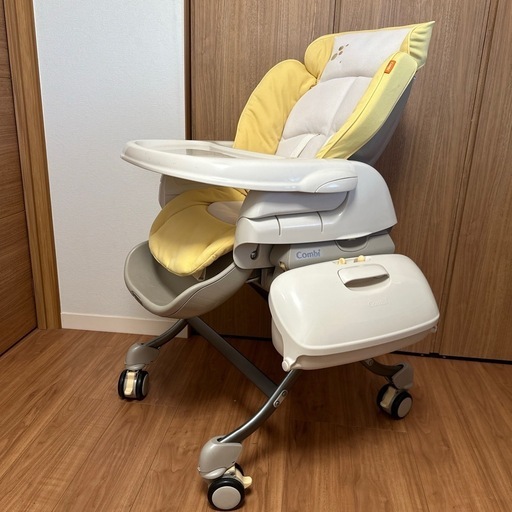Combi コンビ ネムリラAT 新生児 自動 ハイローチェア